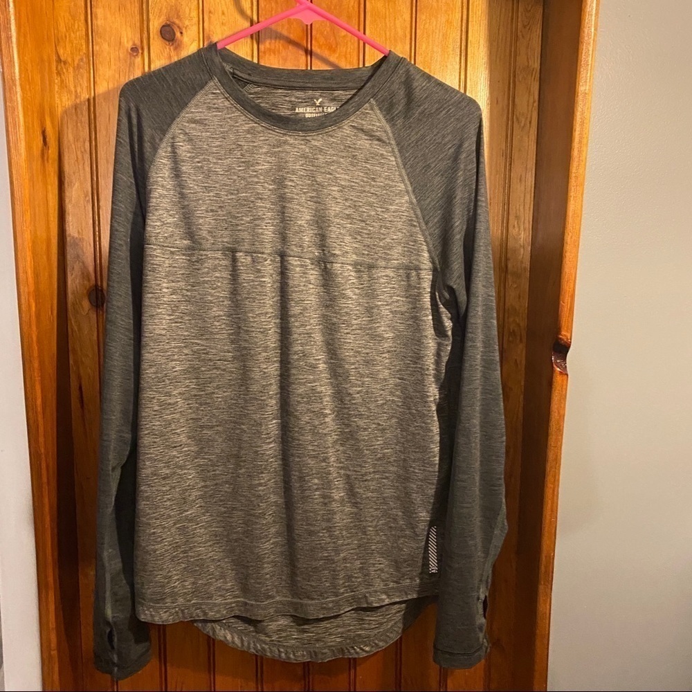 Men’s American Eagle long sleeve shirt size S